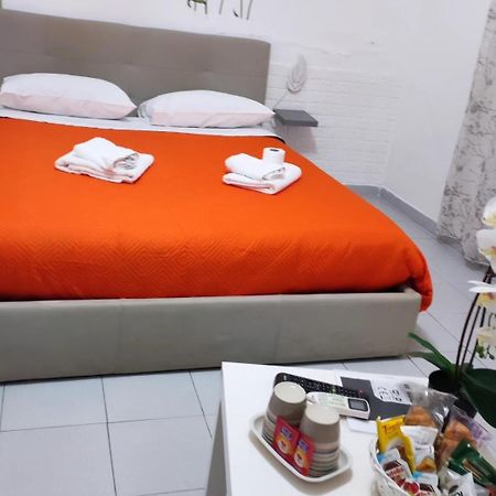 Le Tre Orchidee Bed & Breakfast Salerno Exterior photo