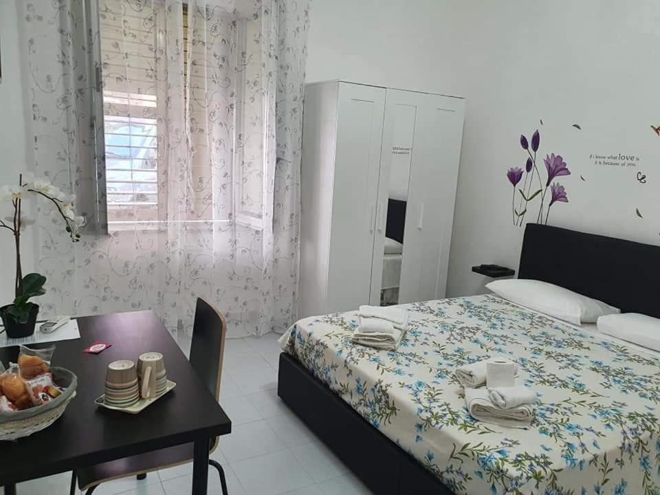 Le Tre Orchidee Bed & Breakfast Salerno Exterior photo