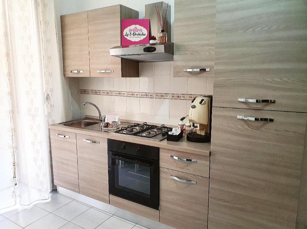 Le Tre Orchidee Bed & Breakfast Salerno Exterior photo