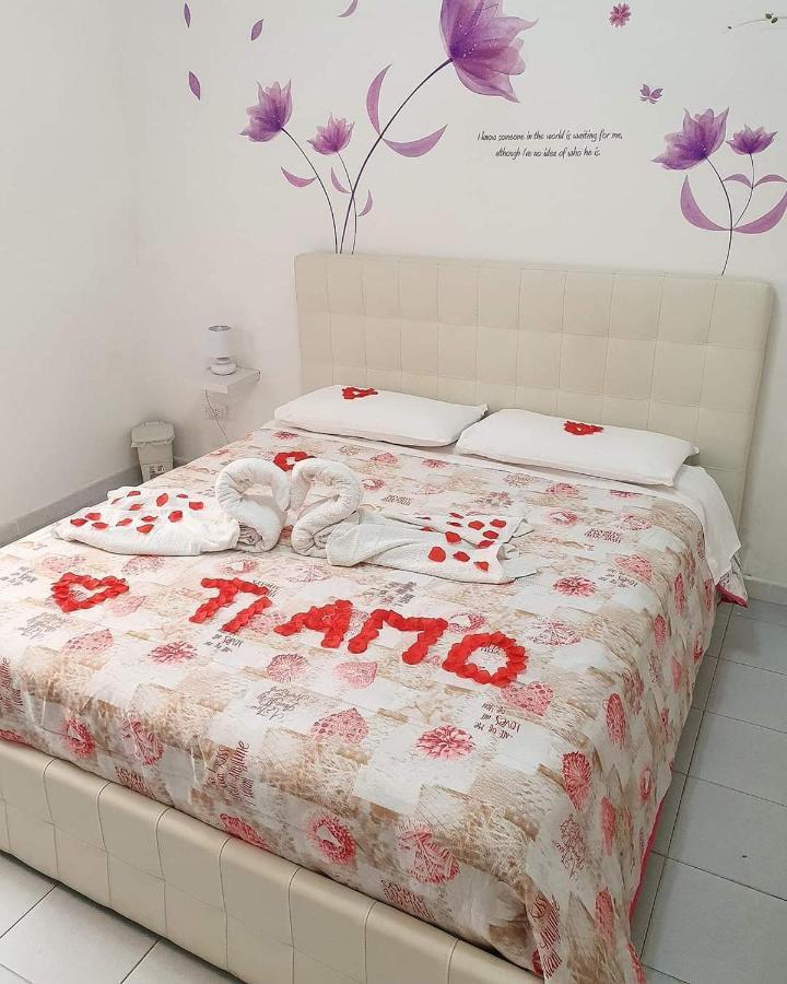Le Tre Orchidee Bed & Breakfast Salerno Exterior photo