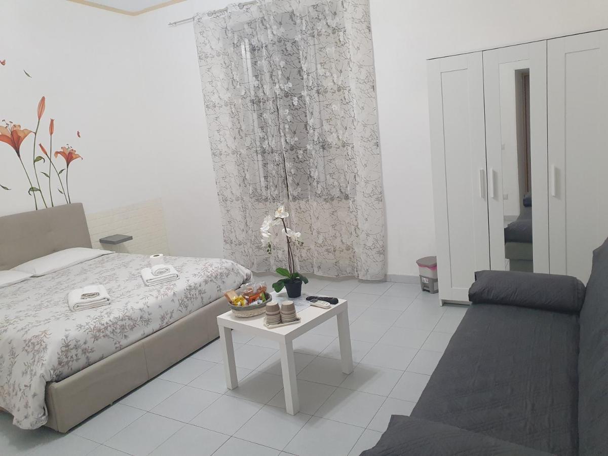 Le Tre Orchidee Bed & Breakfast Salerno Exterior photo